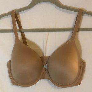 Victoria Secret - Body By Victoria lined, perfect coverage 32DD underwire bra